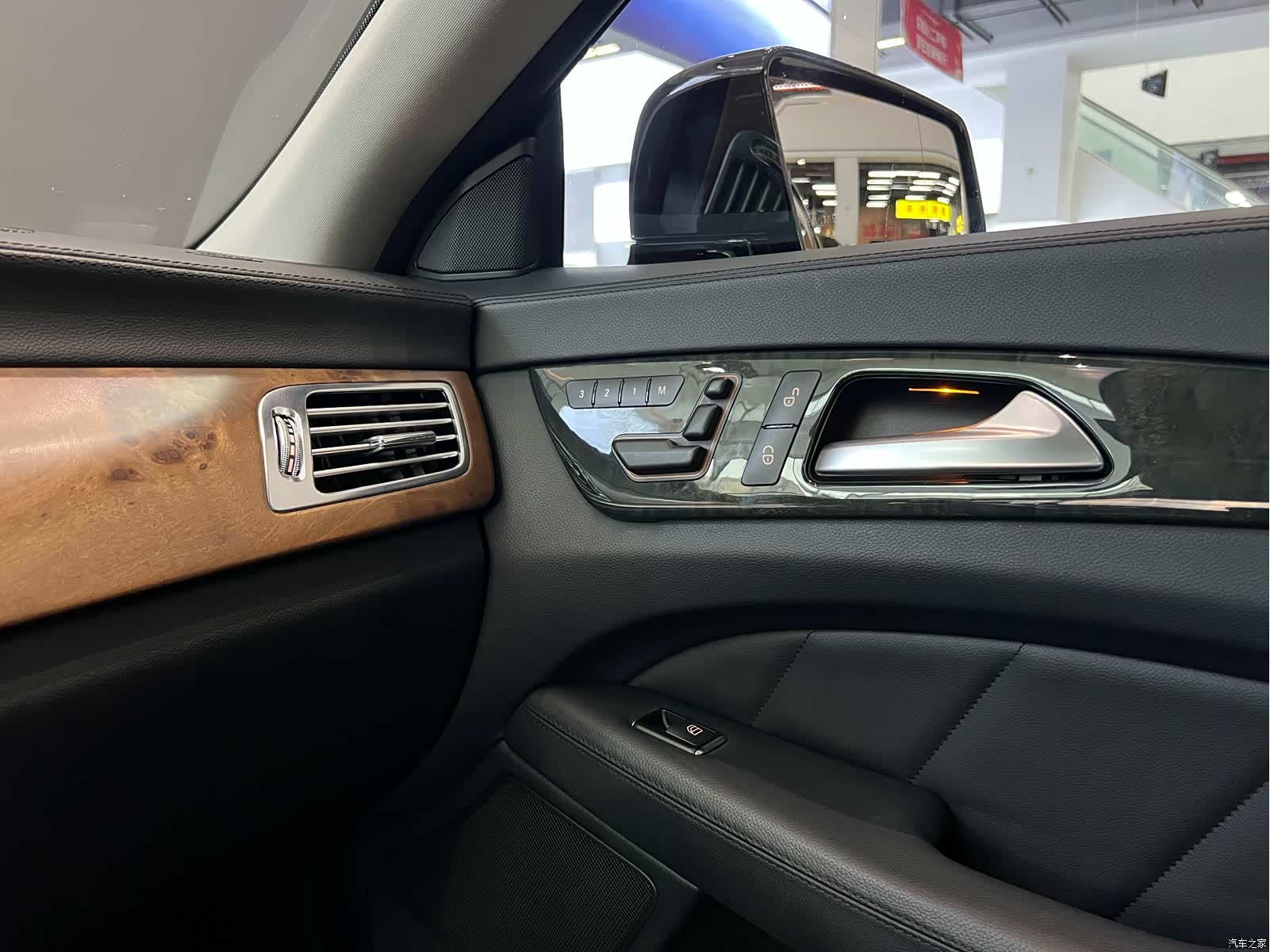 Mercedes-Benz CLS, 2014 37