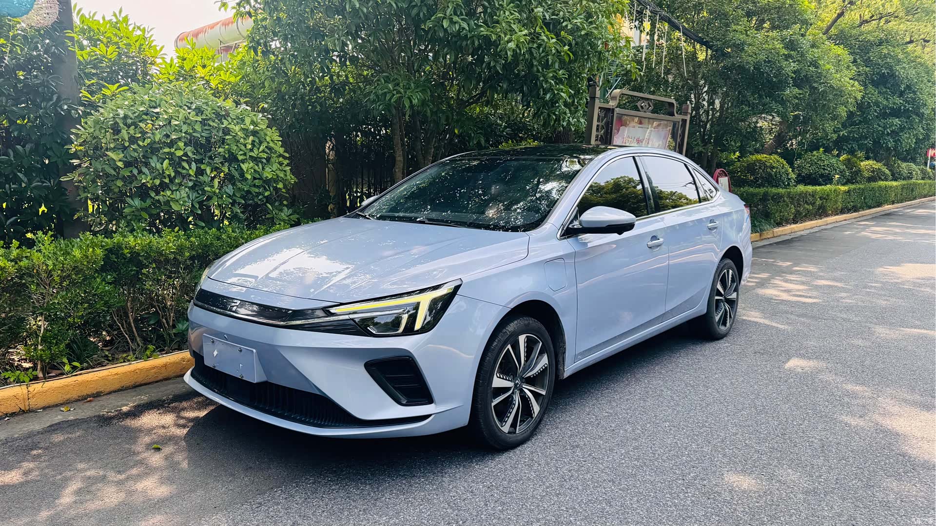 Rising Auto ER6