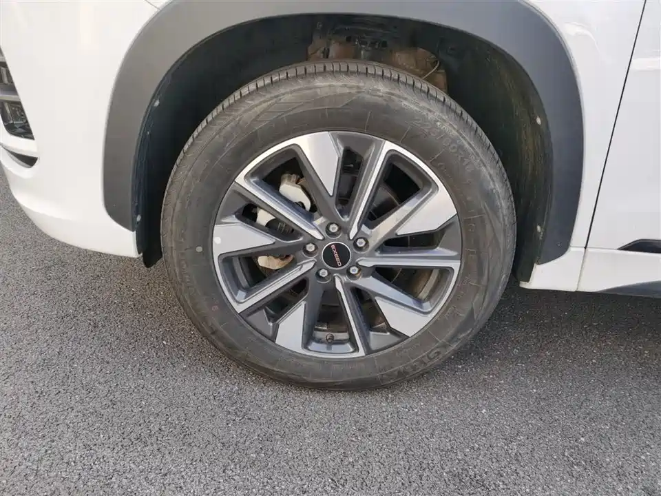 Exeed Chasing the wind