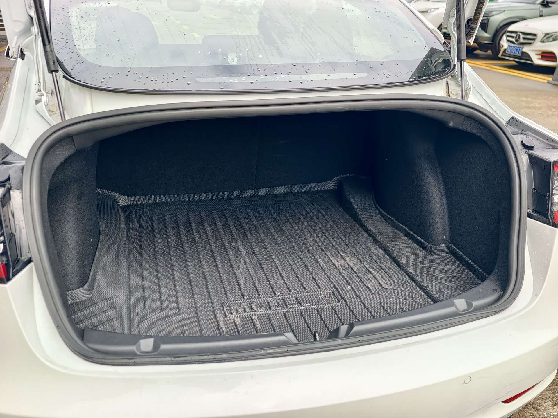 Tesla Model 3, 2020 16