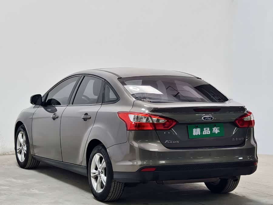 Ford Focus 2015, фото 6