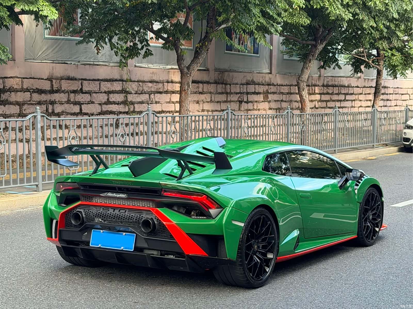 Lamborghini Huracán, 2022 11