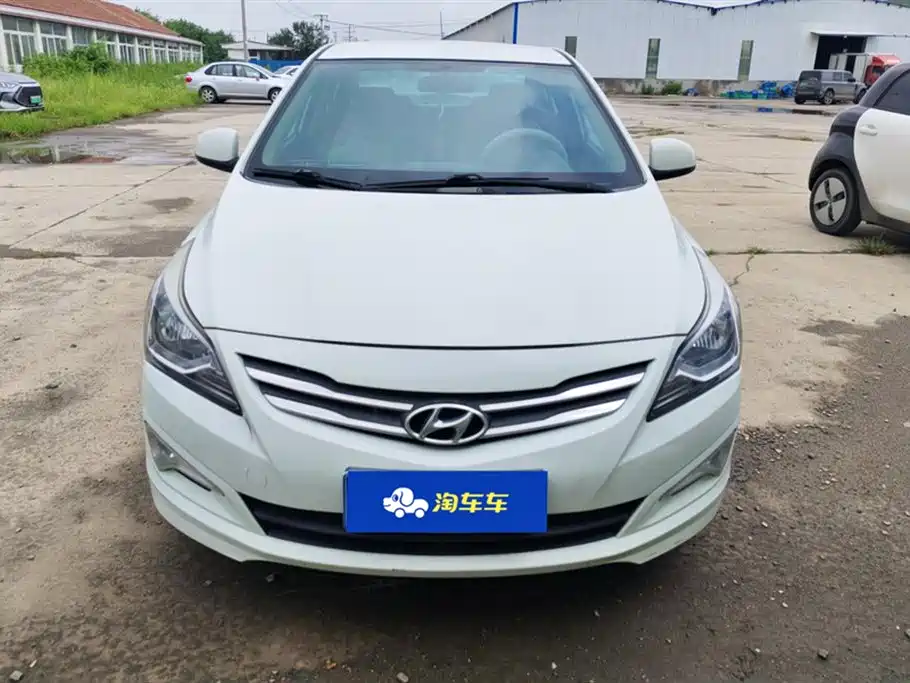 Hyundai Rena