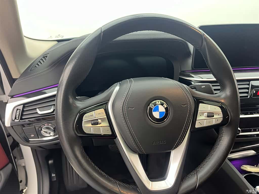 BMW 5 Series, 2022 7