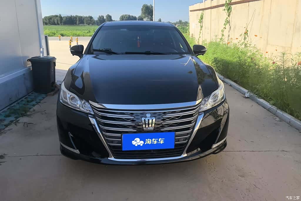 Toyota Crown, 2016 2