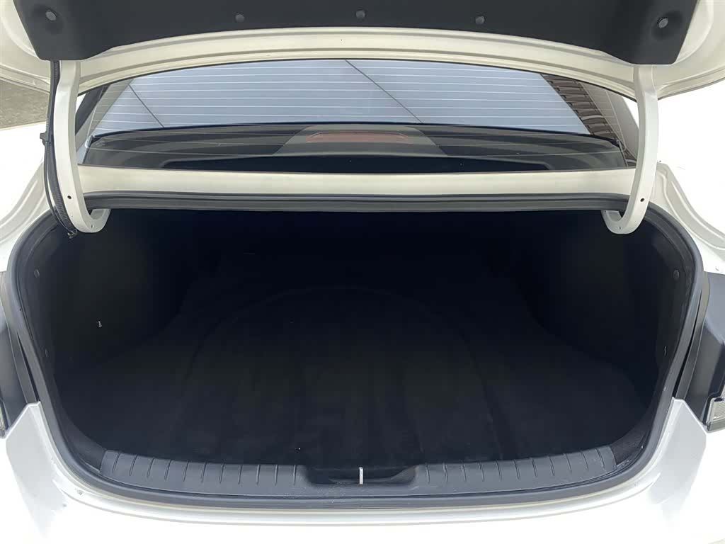 Hyundai Elantra, 2022 15