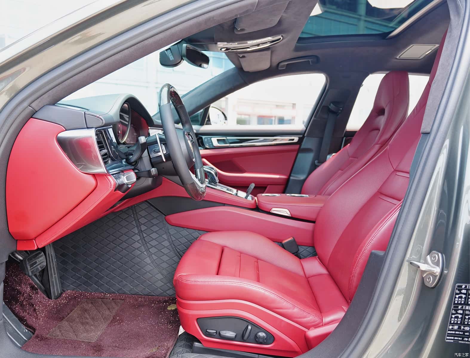 Porsche Panamera, 2022 9