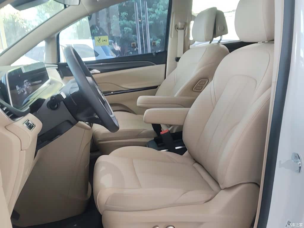 Buick GL8, 2025 15