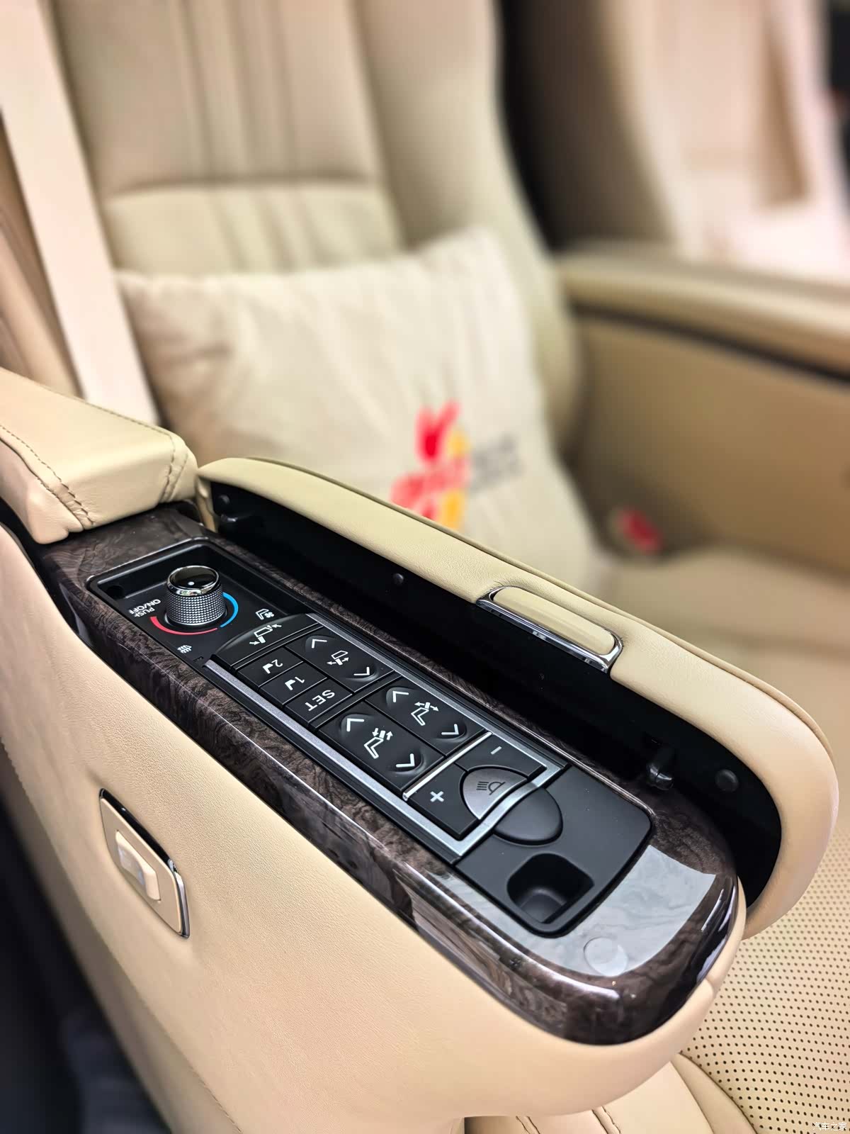 Toyota Vellfire, 2021 14