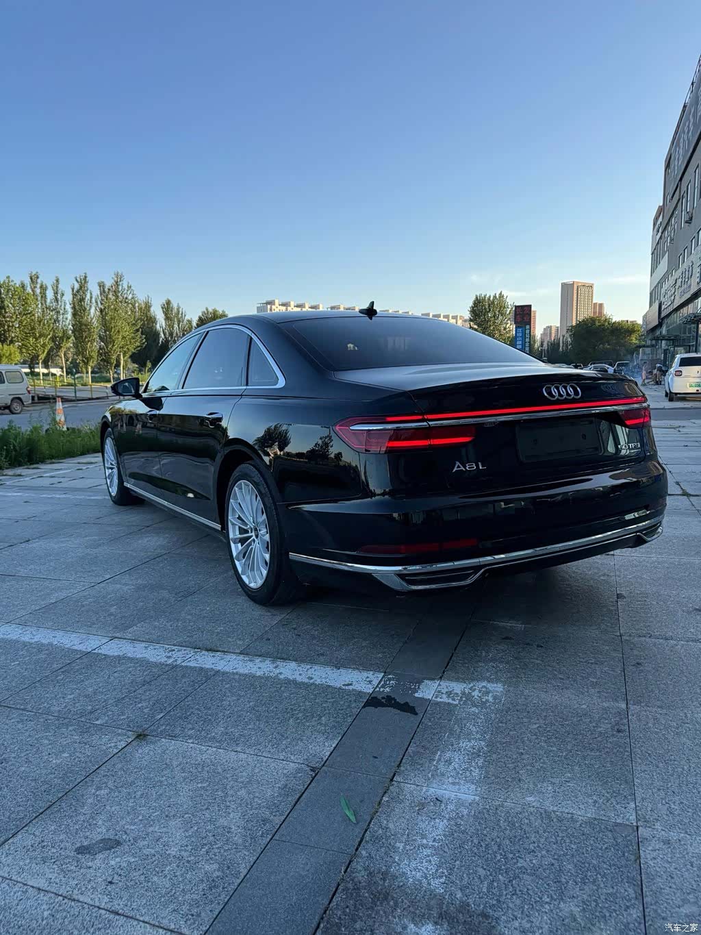 Audi A8L, 2021 все фото