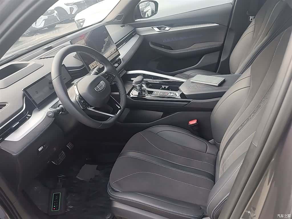 Geely Preface, 2024 15