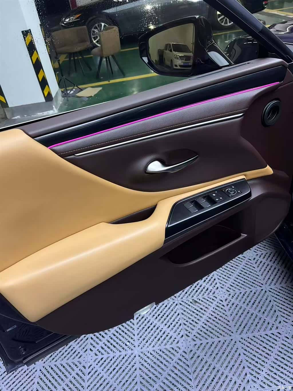 Lexus ES, 2019 12