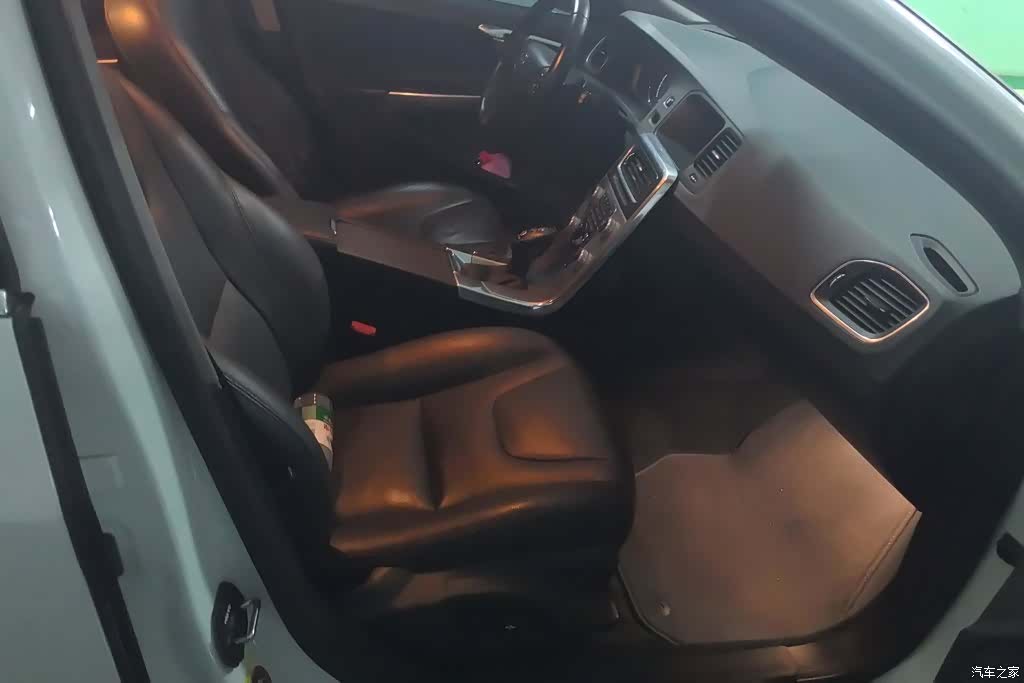 Volvo V60, 2017 8