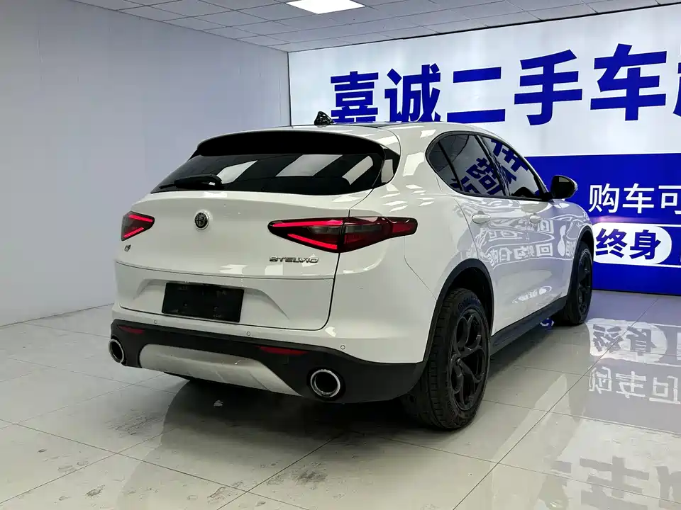 Alfa Romeo Stelvio Alfa Romeo Stelvio