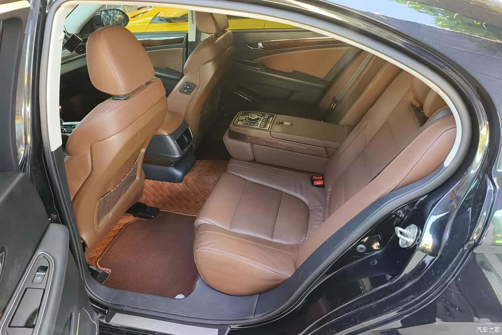 Hongqi H7, 2017 11