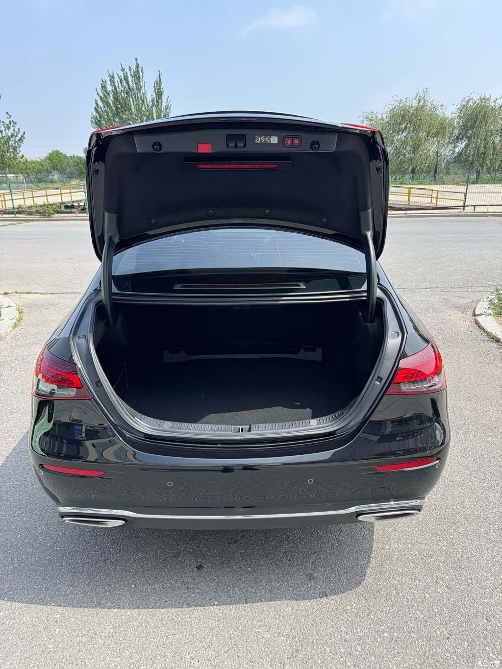 Mercedes-Benz E-Class, 2023 10