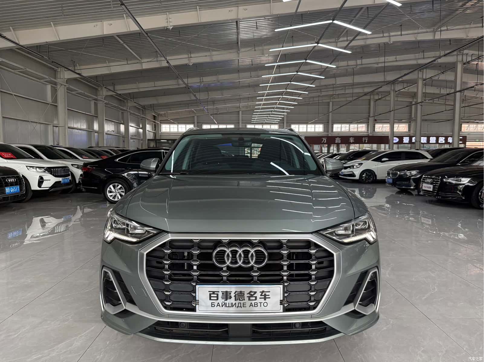 Audi Q3, 2022 2