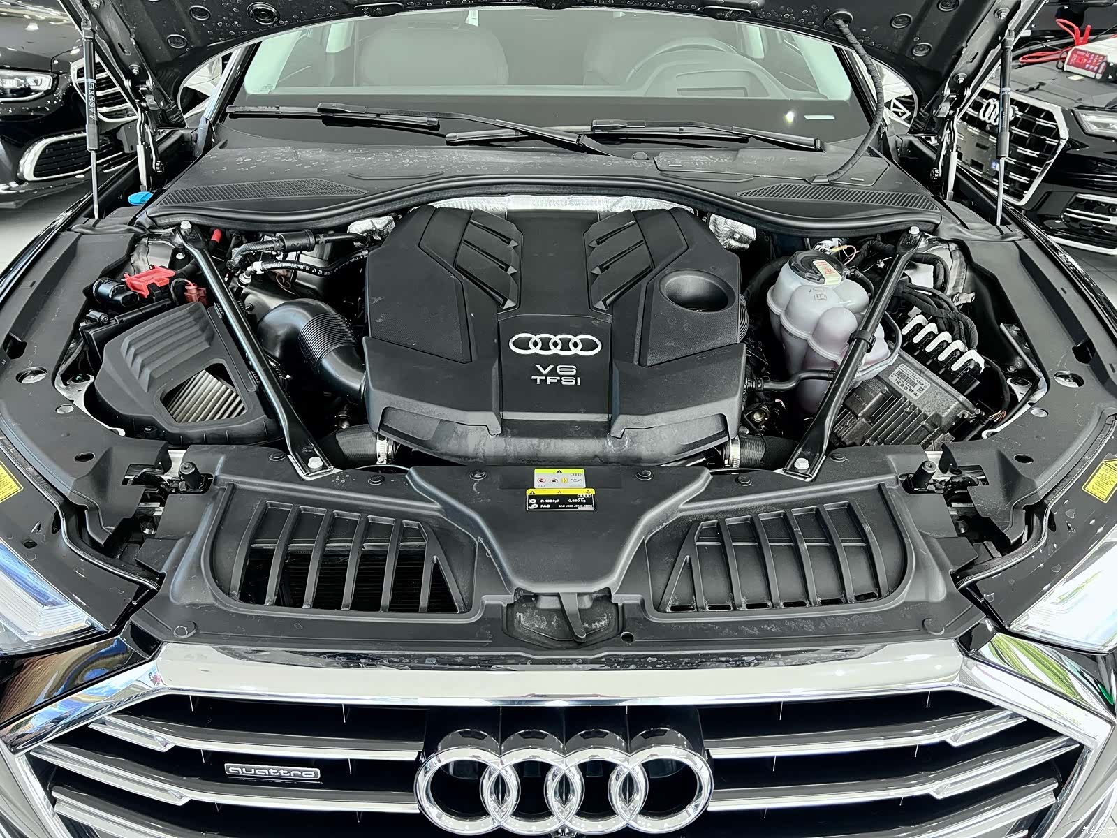 Audi A8L, 2021 32