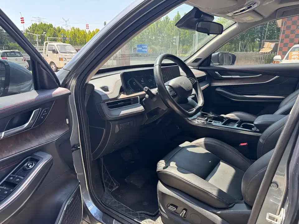 Exeed Chasing the wind