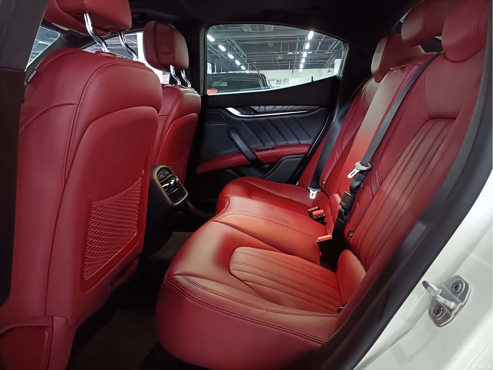 Maserati Ghibli, 2020 4