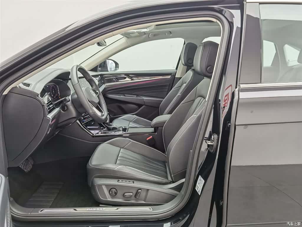 Volkswagen Passat, 2023 10
