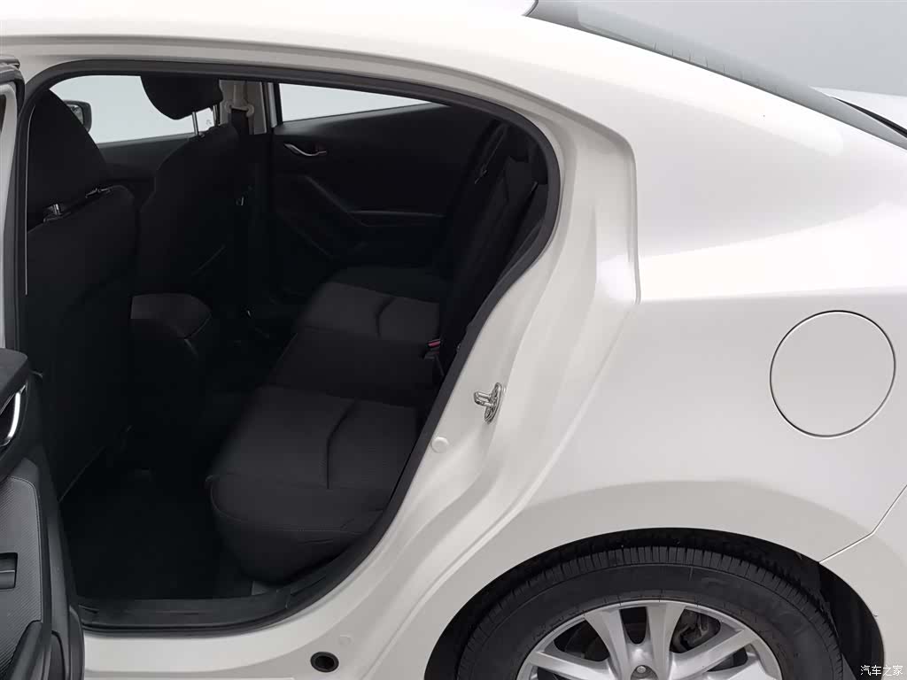 Mazda Mazda3, 2016 15