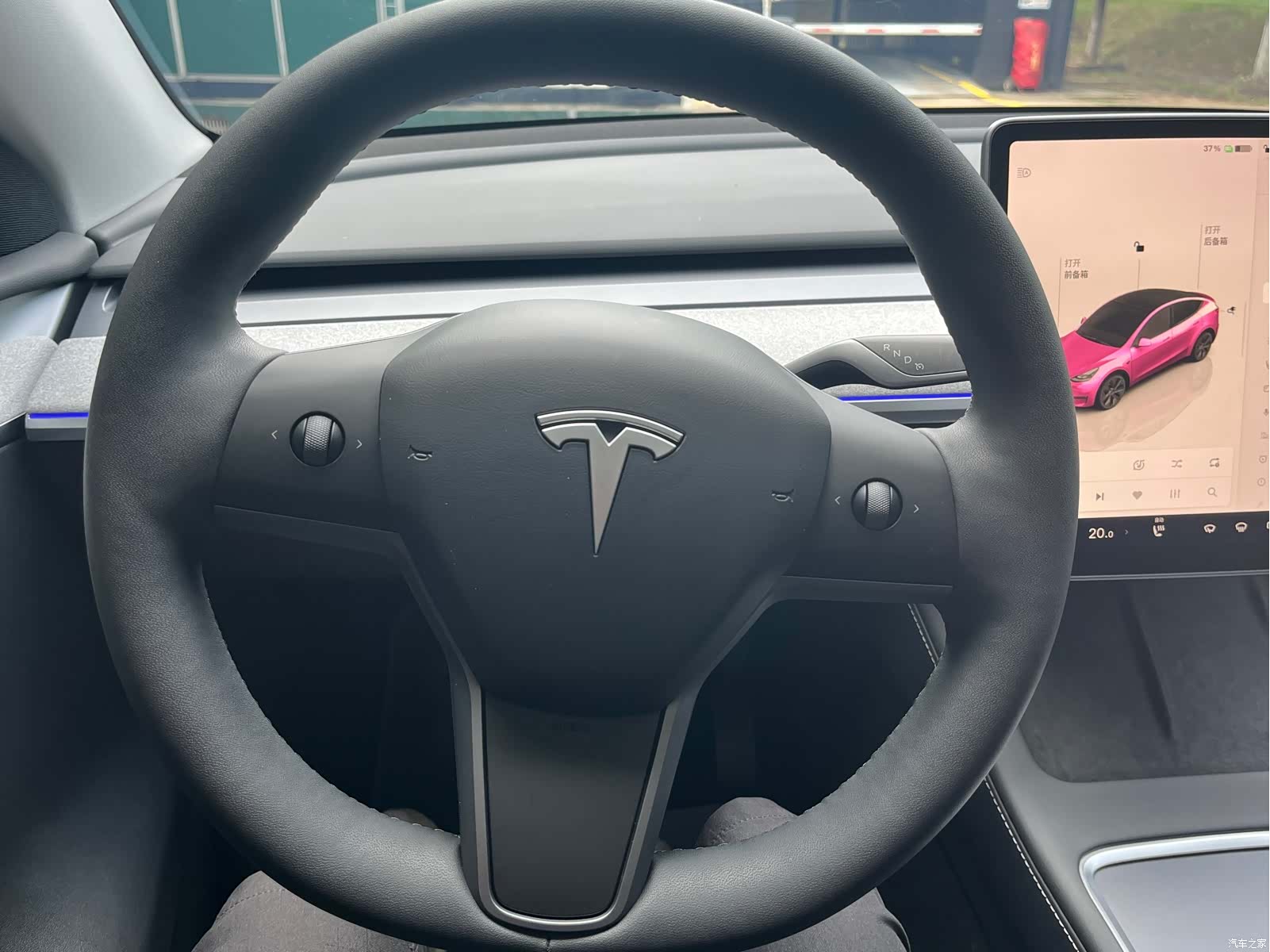 Tesla Model Y, 2024 15