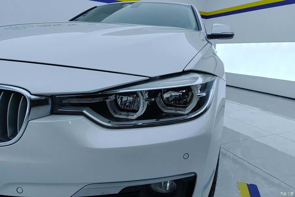 BMW 3 Series, 2018 все фото