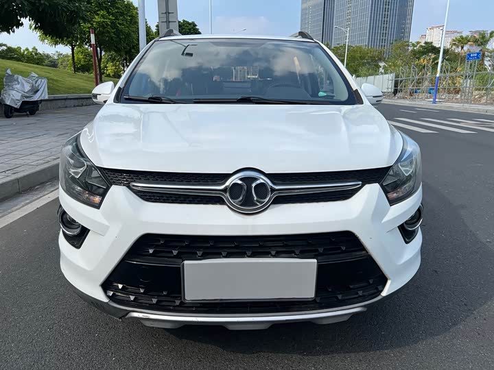 BAIC Senova X25 2015 1.5L МКПП Elite