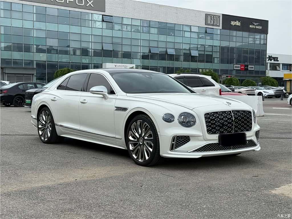 Bentley Flying Spur, 2025 3