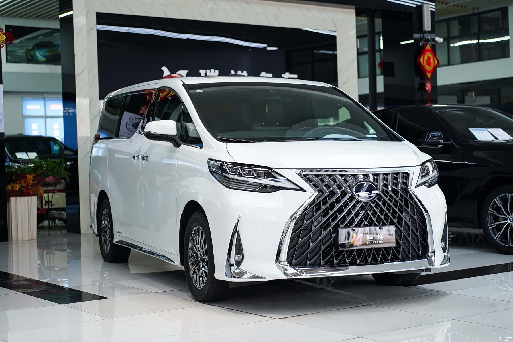 Lexus LM, 2021 23