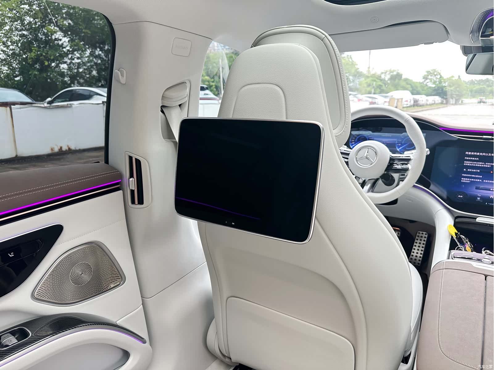Mercedes-Benz EQS, 2025 24