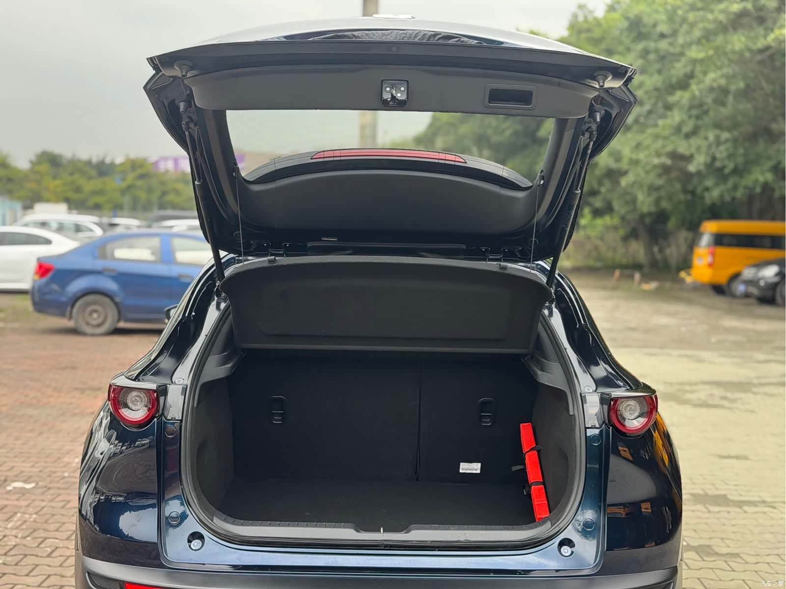 Mazda CX-30, 2022 10