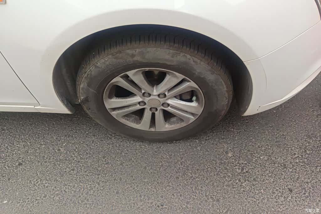 Chevrolet SL, 2015 6