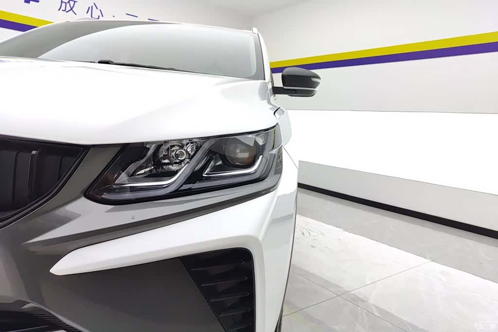 Geely Coolray, 2023 все фото