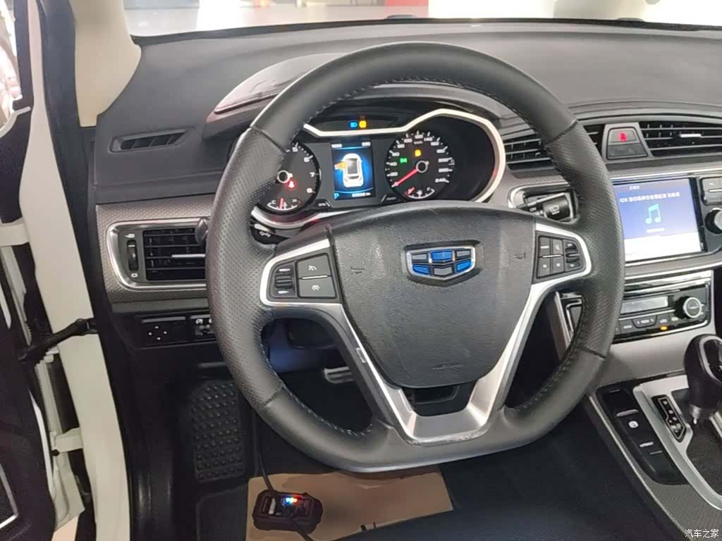 Geely Emgrand, 2018 11
