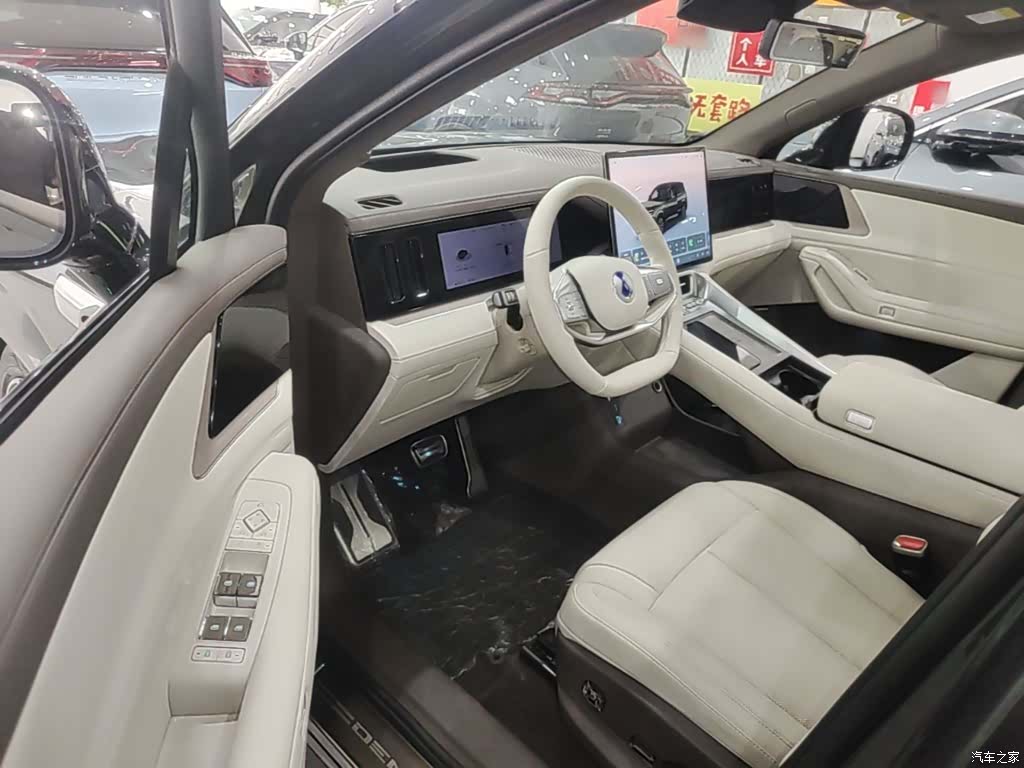 Denza N8, 2025 16