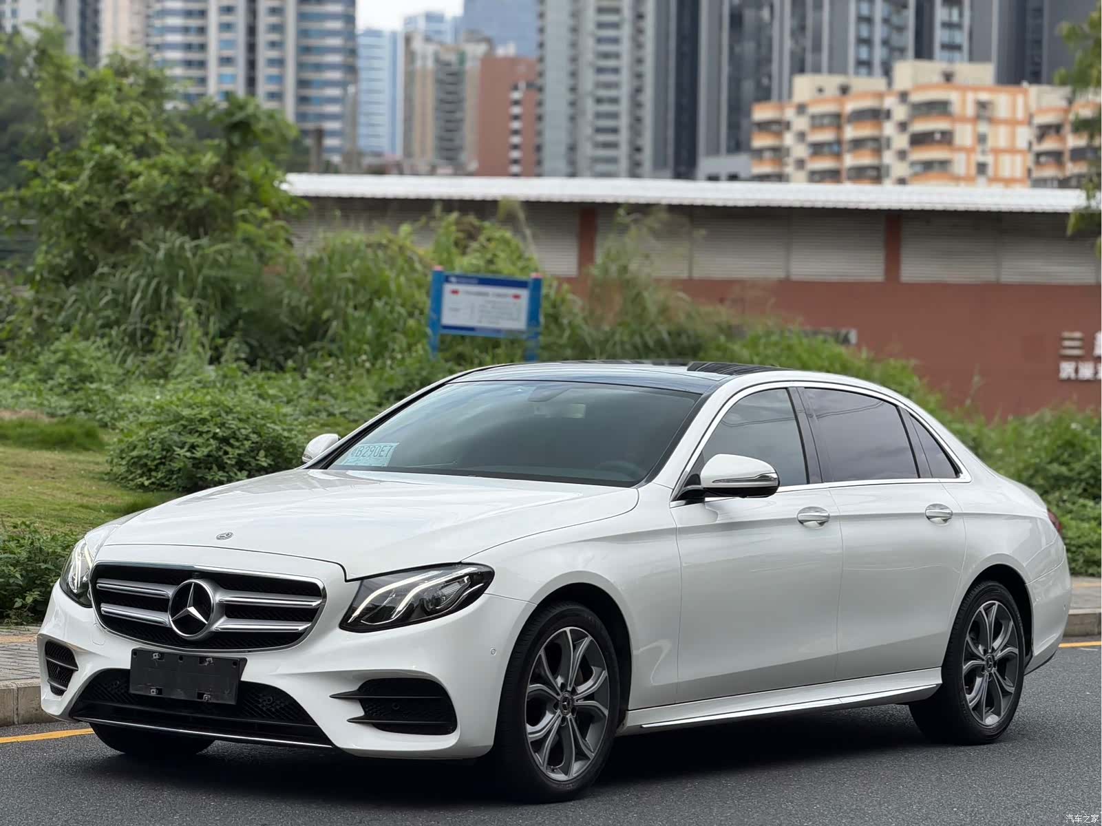 Mercedes-Benz E-Class, 2020 1