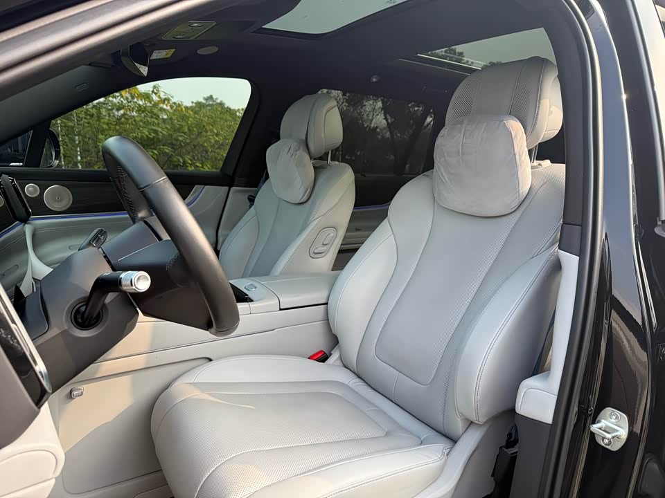 AITO Ask the world M9