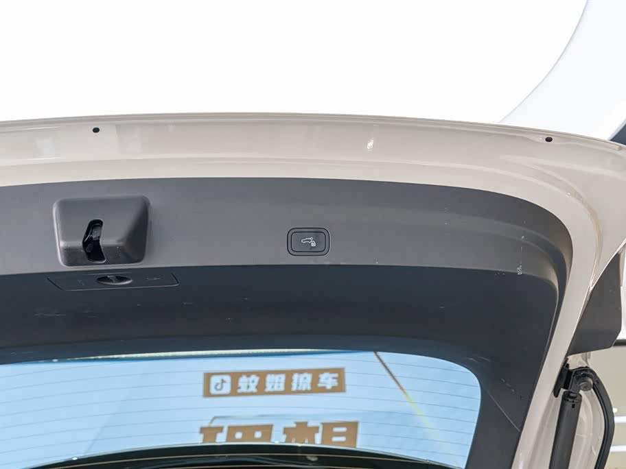 Li Auto Ideal L6