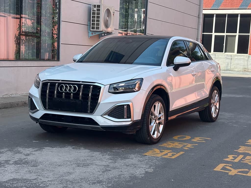 Audi Q2L