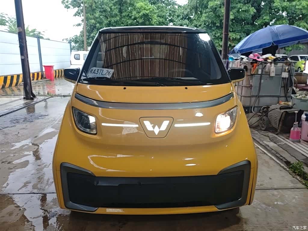 Wuling NanoEV, 2022 3