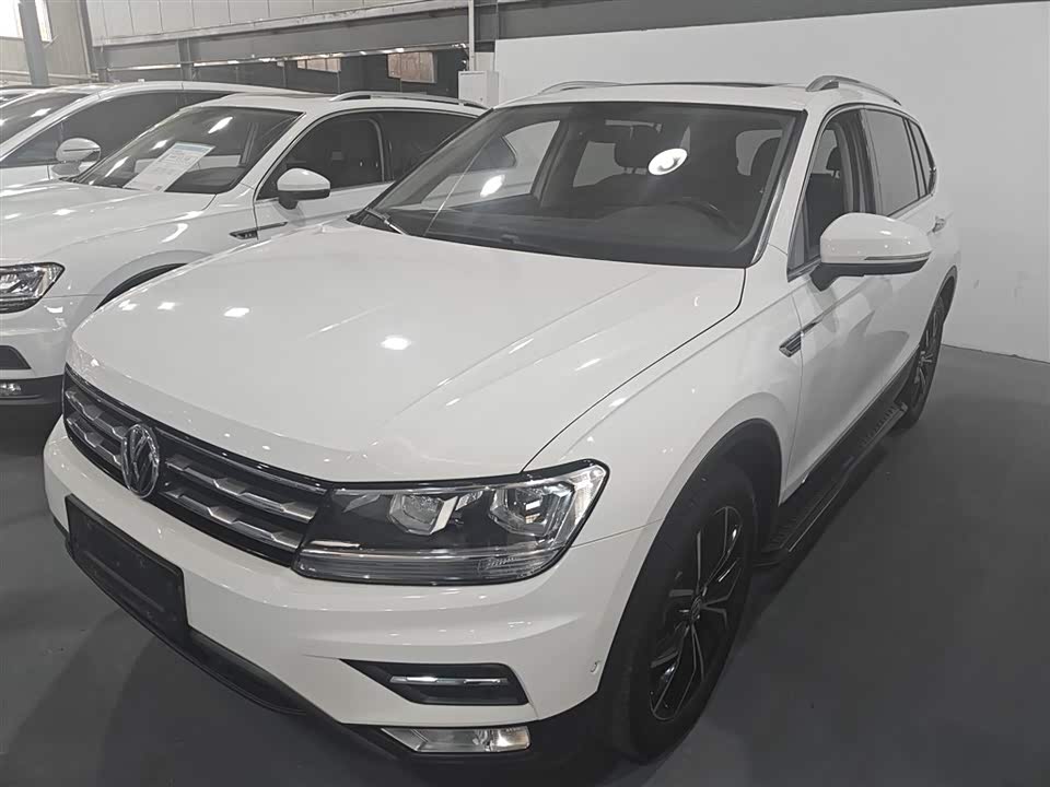Volkswagen Tiguan L