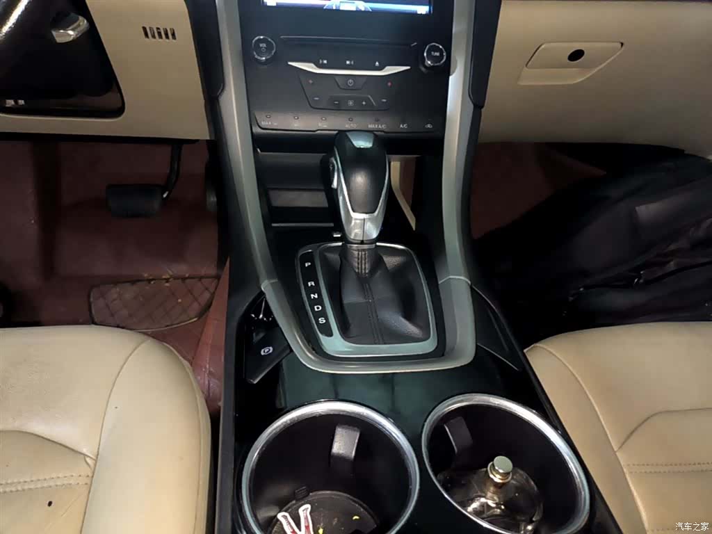 Ford Mondeo, 2015 14