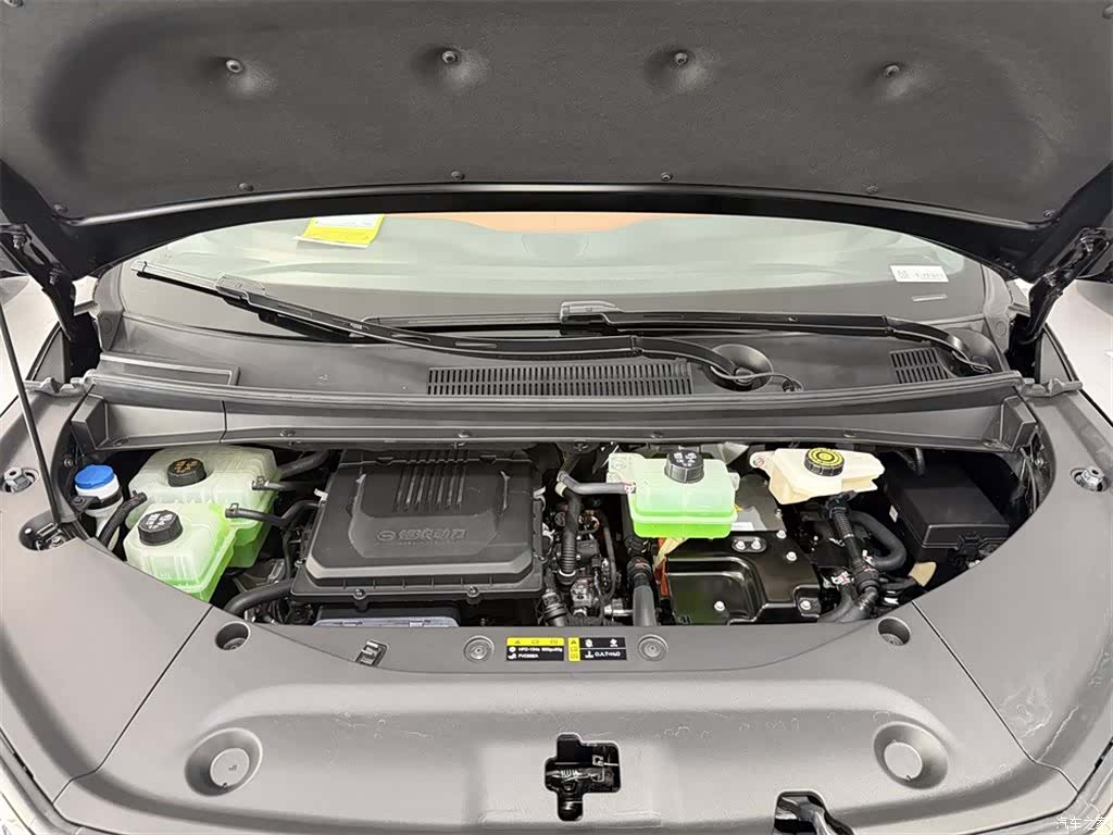 Trumpchi E9, 2026 8