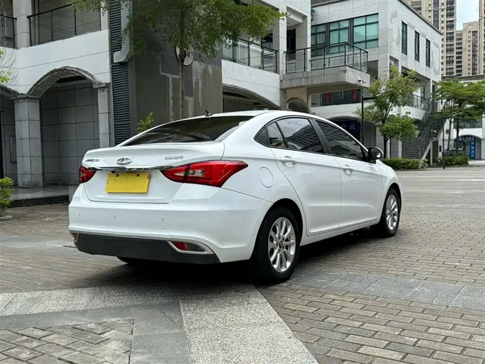 Chery Arrizo 5