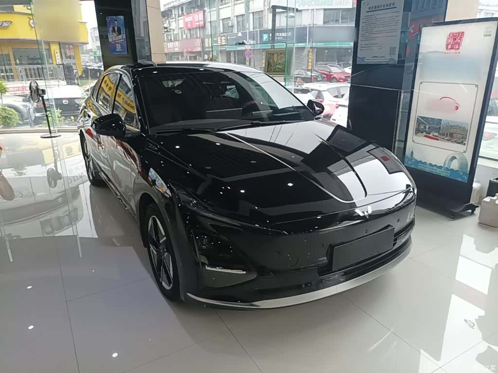 Wuling Starlight, 2025 4