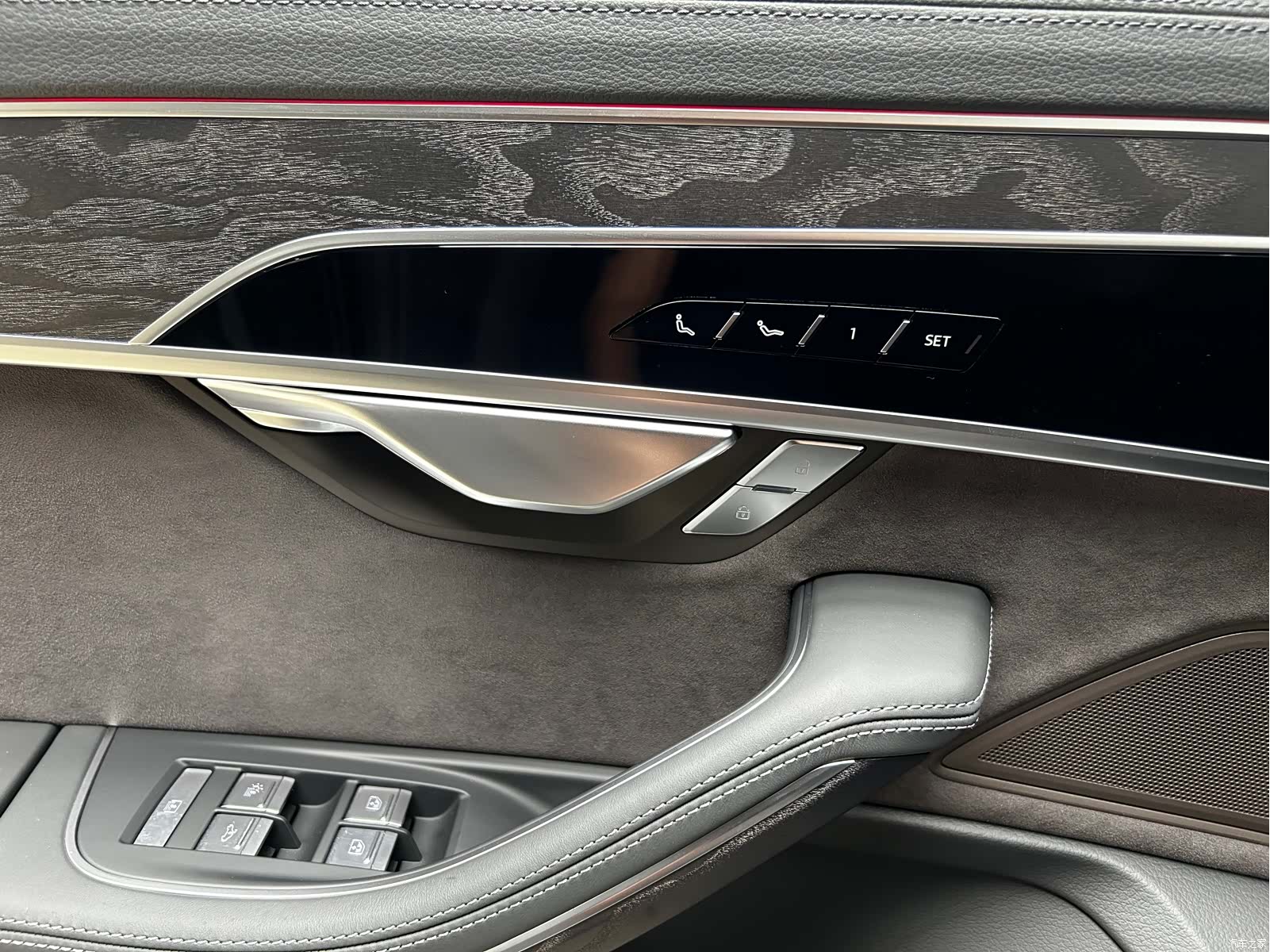 Audi A8L, 2026 21