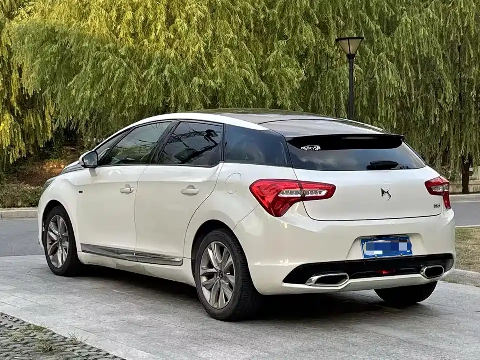 DS 5 DS 5