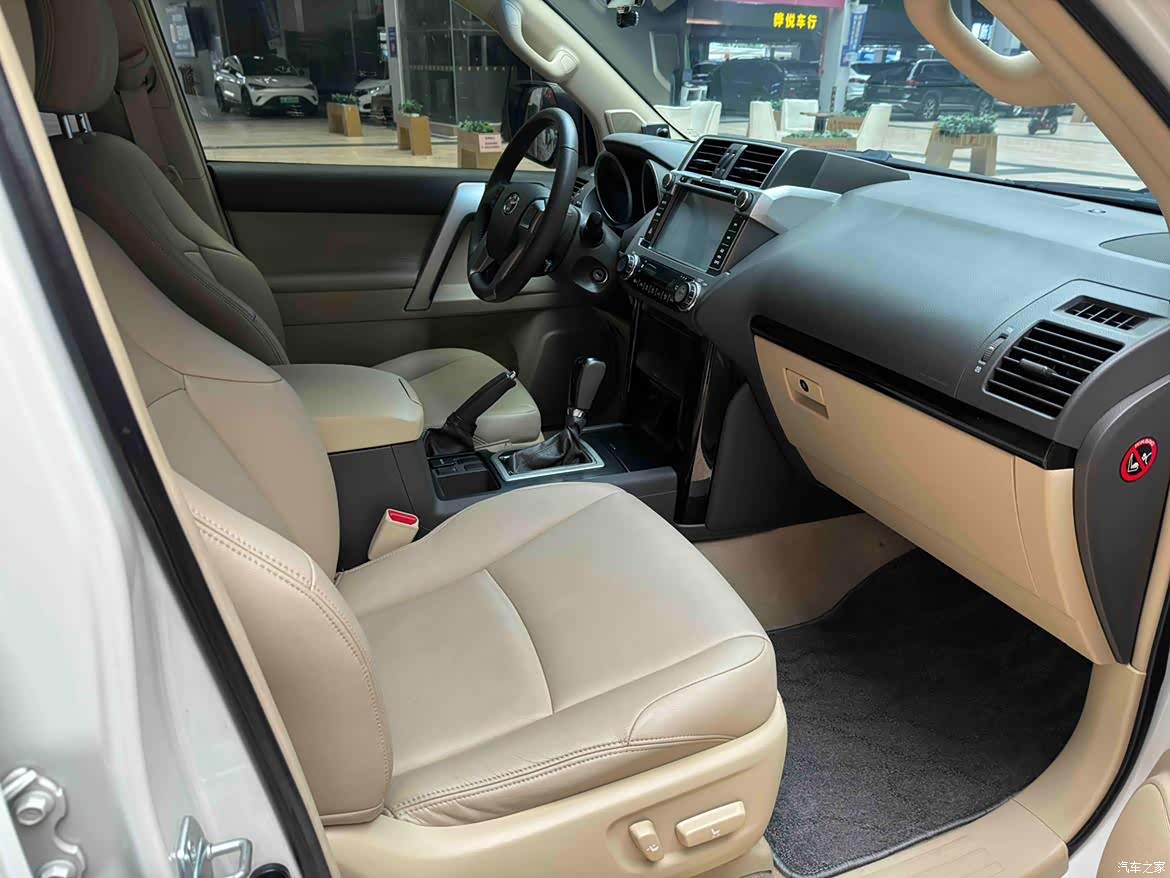 Toyota Prado, 2015 10